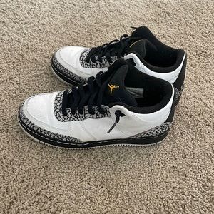 Youth 6.5 Jordan’s